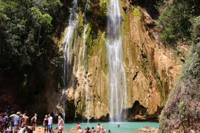 Saltos de Limon Wasserfall Dominikanische Republik (Alexander Mirschel)  Copyright 
Información sobre la licencia en 'Verificación de las fuentes de la imagen'